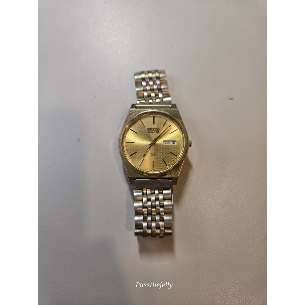 Vintage Seiko SQ Quartz Gold Dial Day-Date Men's Wristwatch Old Money